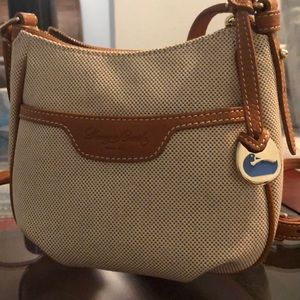 Nearly new Dooney and Bourke bag!